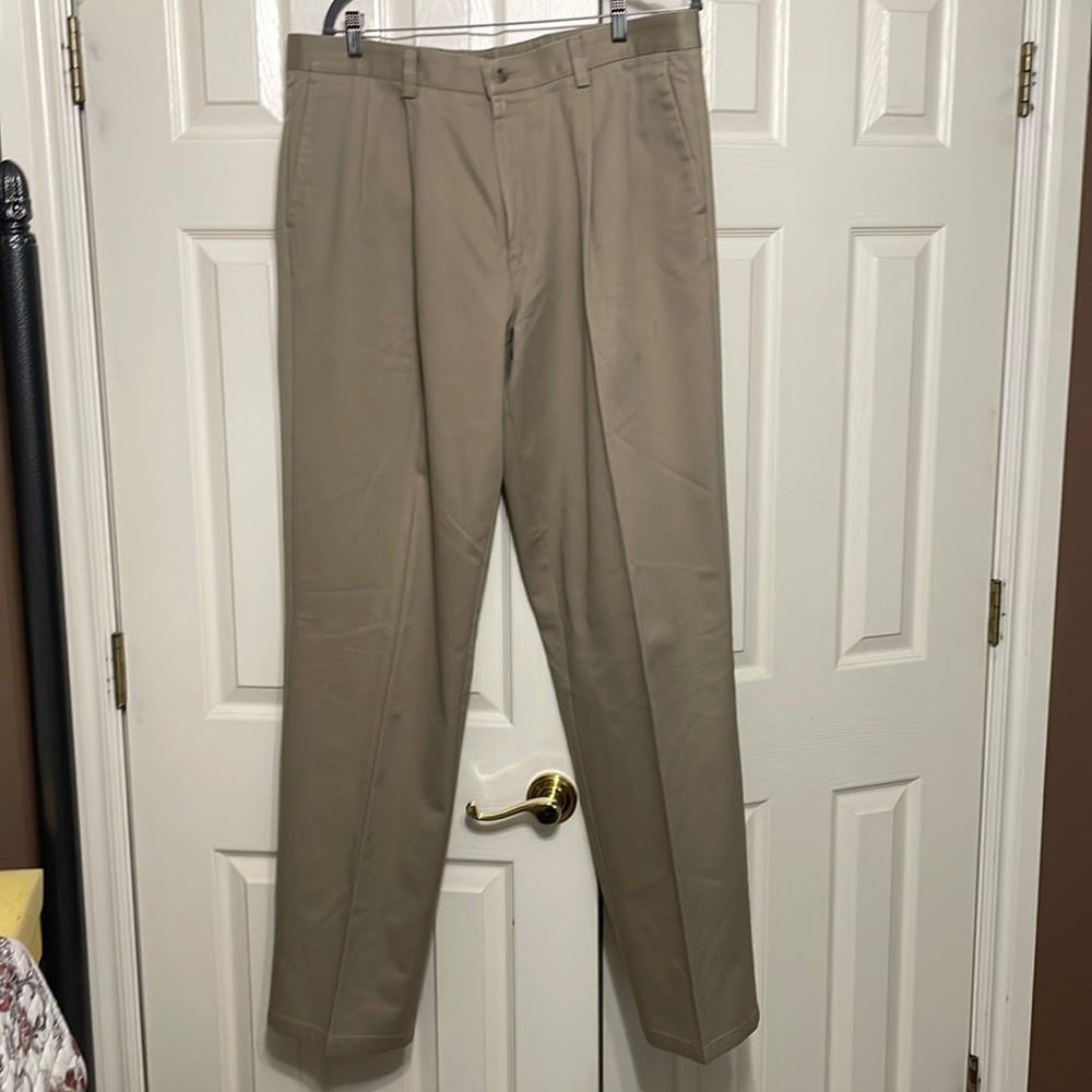38x36 Dockers 100% cotton khaki pants